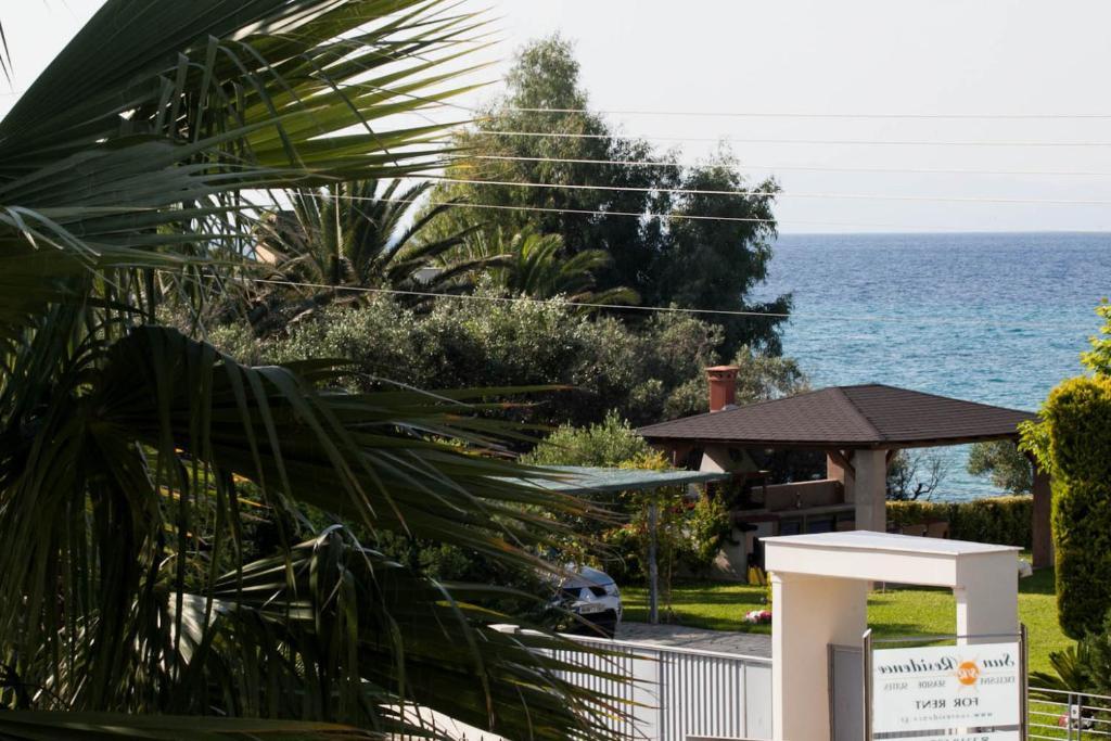 Sun Residence Exclusive Seaside Suites Поліхроно Екстер'єр фото