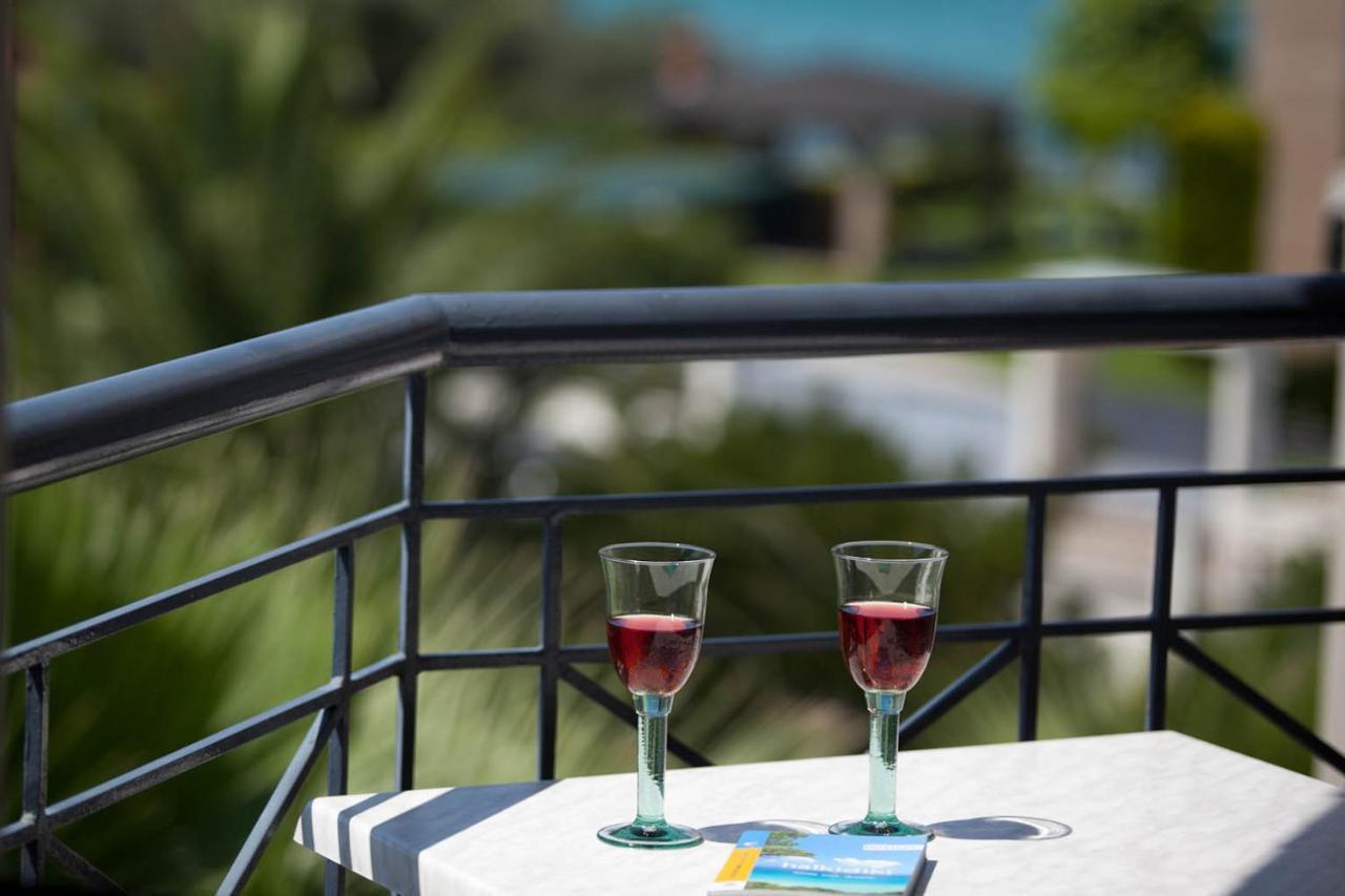 Sun Residence Exclusive Seaside Suites Поліхроно Екстер'єр фото